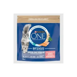 Purina ONE Croquettes Pour Chat^Croquettes pour Chat Stérilisé au Saumon et au Blé 1,5 kg