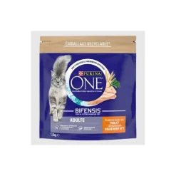 Purina ONE Croquettes Pour Chat^Croquettes pour Chat Adulte au Poulet et aux Céréales 1,5 kg
